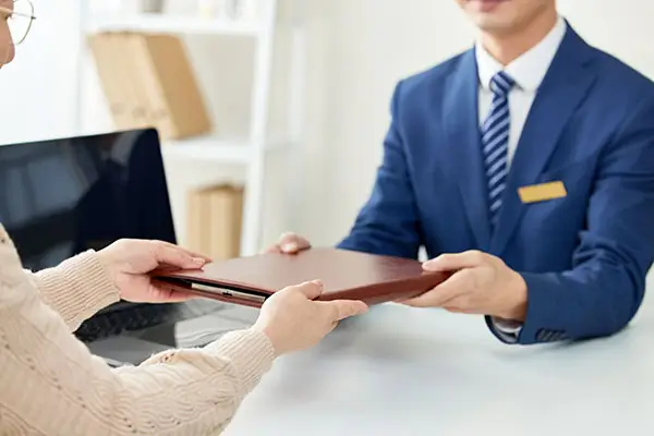 诋毁残疾人承担什么法律后果